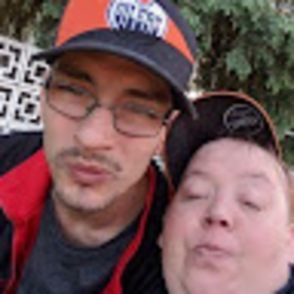 Profile Picture of Janette Davey (@collenedavey520) on Poshmark