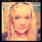 Profile Picture of Hannah Winters (@OfficialHannahGraham) on Youtube