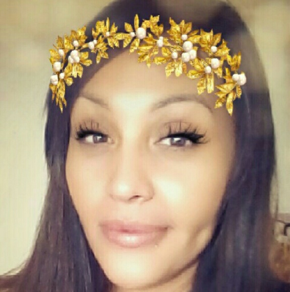 Profile Picture of Cassandra Stewart (@ckstewart06) on Poshmark