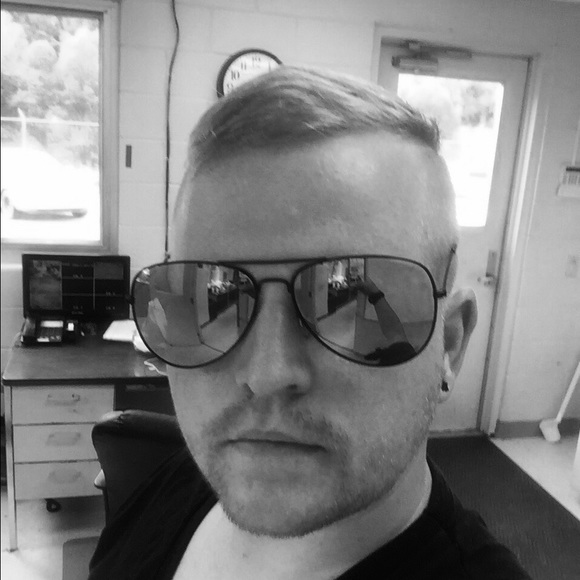 Profile Picture of David Frith (@frith12) on Poshmark