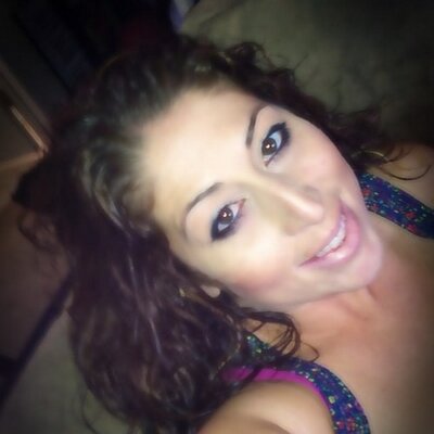 Profile Picture of Lucy Calvillo (@lucieelooo) on Twitter