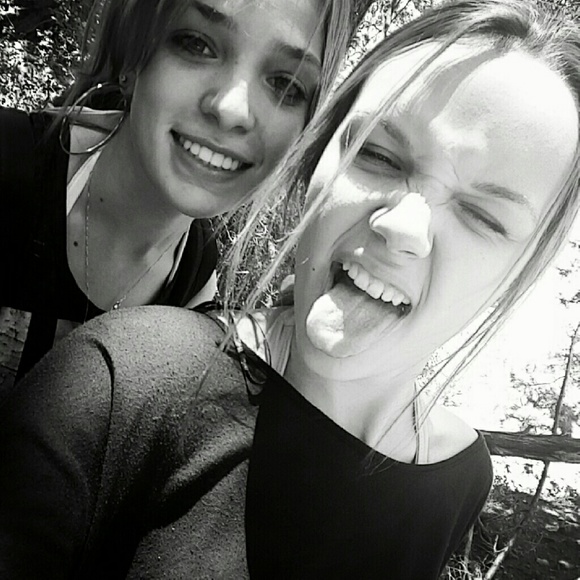 Profile Picture of Danielle Brunke (@brunke) on Poshmark