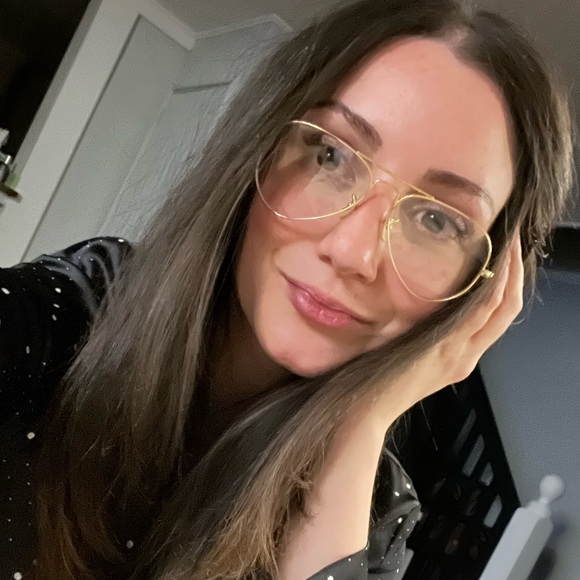 Profile Picture of Noëlle Fischer (@ncsfischer) on Poshmark