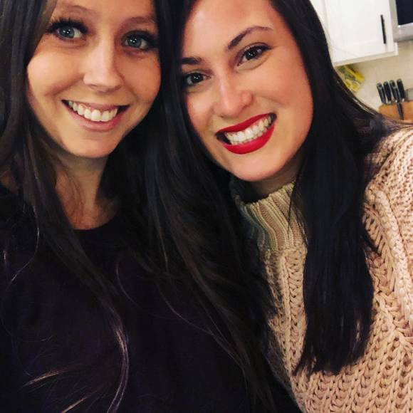 Profile Picture of Cassandra Arndt (@cassarndtxo) on Poshmark