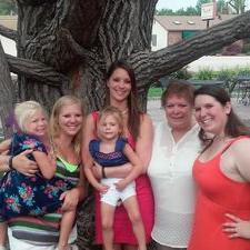 Profile Picture of Whitney Reese (@7d134ffe6ce0486) on Twitter