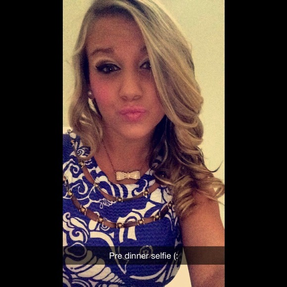 Profile Picture of Maggie Kerslake (@maggiebreexoxo) on Poshmark