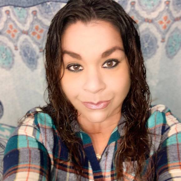 Profile Picture of Lidia Lopez (@highnesslidia) on Poshmark