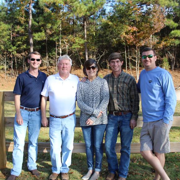 Profile Picture of Alex Golden (@agolden111) on Poshmark