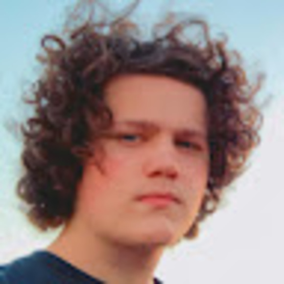 Profile Picture of Carson Williams (@cardon56734) on Poshmark