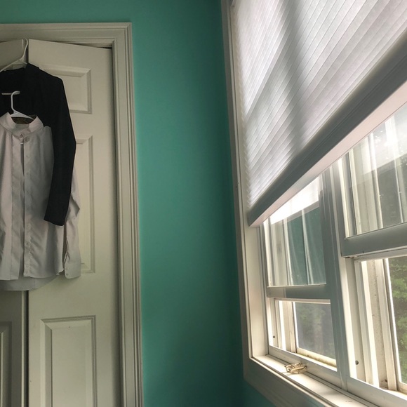 Profile Picture of Julianne Lindstedt (@jlindstedt2) on Poshmark