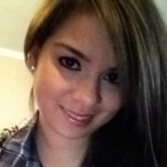 Profile Picture of Amanda Drossos (@drossos1226) on Poshmark
