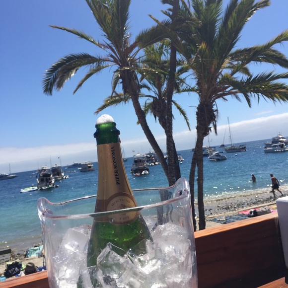 Profile Picture of Rachelle Cochems (@rcochems) on Poshmark