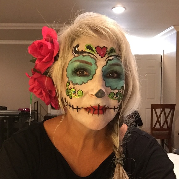 Profile Picture of Maria Bernardy (@grandmala) on Poshmark