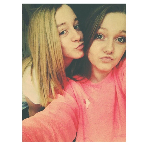 Profile Picture of Brooke Sellards (@brooke_sellards) on Poshmark