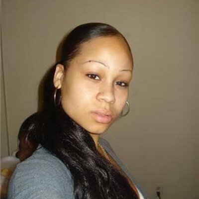 Profile Picture of Shanel Jones (@BR0WN3Y3D) on Twitter