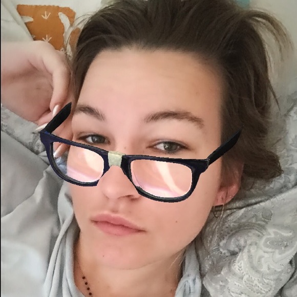 Mallory Kracher - Poshmark Profile Picture of Mallory Kracher (@malorycracken1) on Poshmark