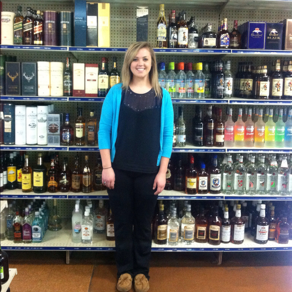 Profile Picture of Kylie Coombs (@kcoombs) on Poshmark