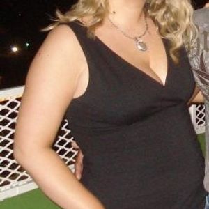 Profile Picture of Michelle Stover (@buckeyechelle) on Myspace