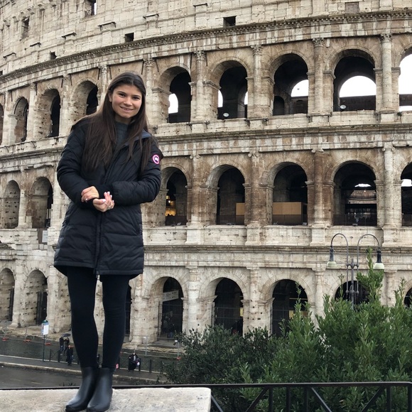 Profile Picture of Gabrielle Levy (@gabs3394) on Poshmark