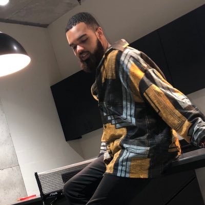 Profile Picture of James Alexander (@JayeZander) on Twitter