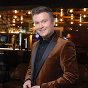 Profile Picture of Michael English Official (@michaelenglishofficial) on Youtube