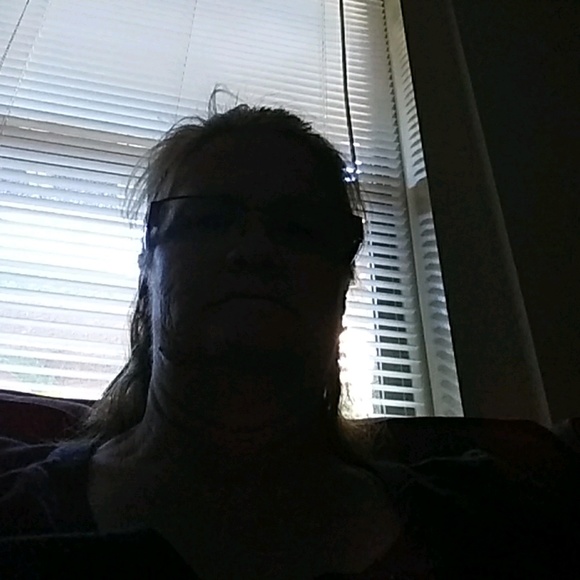 Profile Picture of Sherry Hahn (@shahn50) on Poshmark