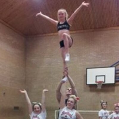 Profile Picture of Mirren Kyle (@Mirren_Cheer_) on Twitter