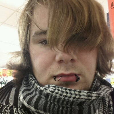 Profile Picture of Daniel Limbach (@alucardone5) on Twitter