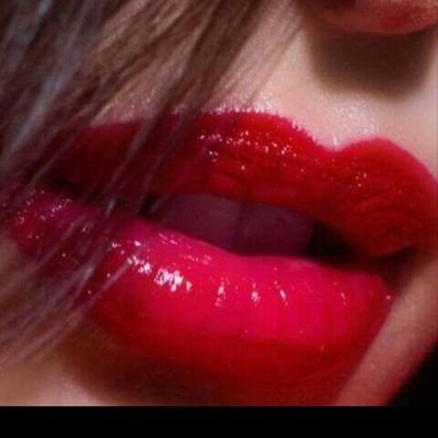 Profile Picture of Urvashi Upadhyay (@UrvashiUpadhya6) on Twitter