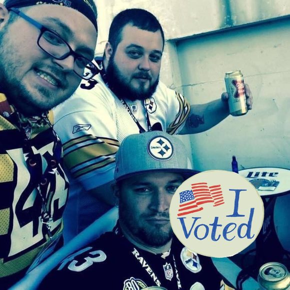 Profile Picture of Kevin Schuette (@kevinschuette) on Poshmark