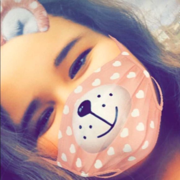 Profile Picture of Lillian Cuevas (@liliahorty) on Poshmark