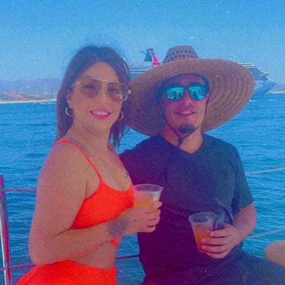Profile Picture of Alejandro Guzman (@alejandroguz775) on Poshmark