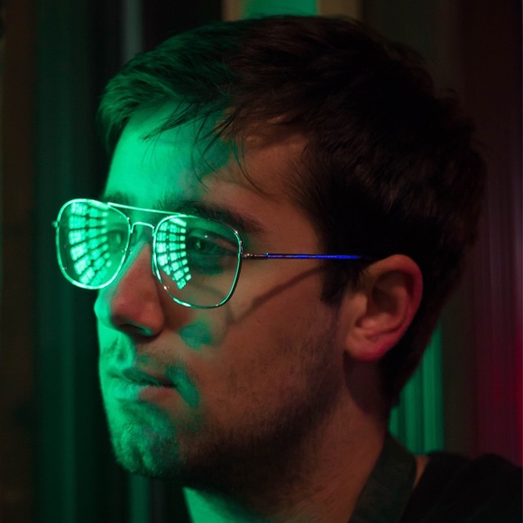 Profile Picture of Leon Jensen (@leonjensen00) on Poshmark