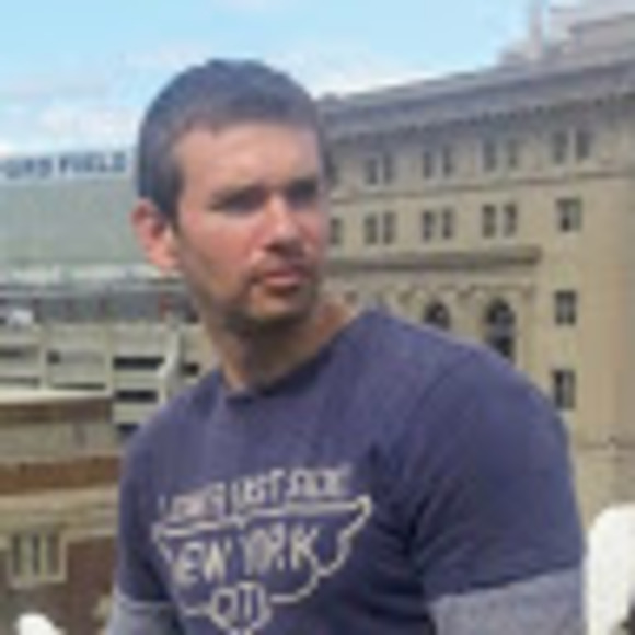 Profile Picture of Max Shikhman (@mshikhma) on Poshmark