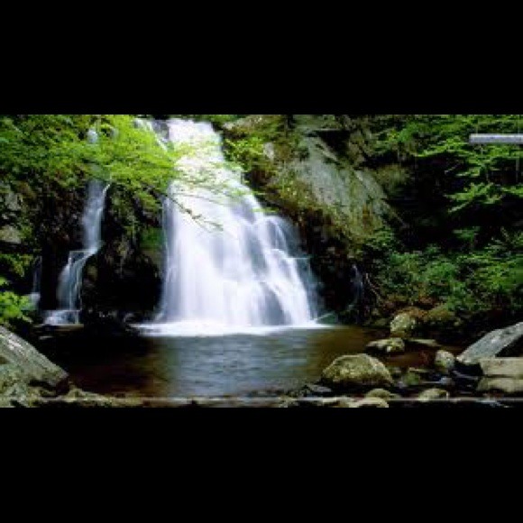 Profile Picture of Lauren Whitbeck (@hazeliyis02) on Poshmark