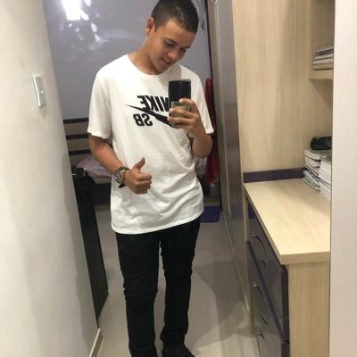 Profile Picture of Andrei  😎 (@AndreiVictor22) on Twitter