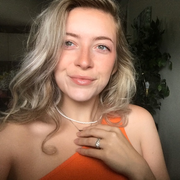Profile Picture of Hailey Wilmoth (@phailey58) on Poshmark