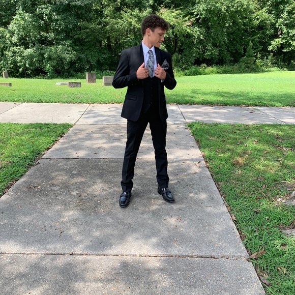 Profile Picture of Quentin Fortune (@qjfortune2005) on Poshmark