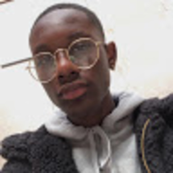 Profile Picture of Jeremiah Eison (@jeremiaah22) on Poshmark