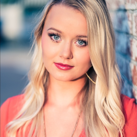 Profile Picture of Gussie Parks (@gussiep) on Poshmark