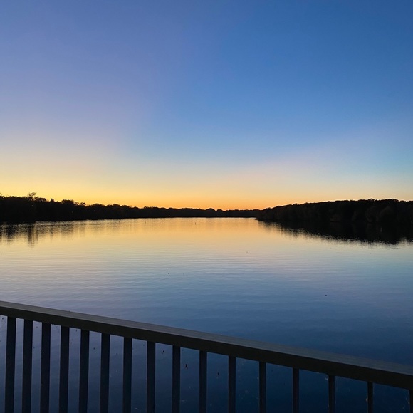 Profile Picture of Chloe Hoffmann (@choffmann11) on Poshmark