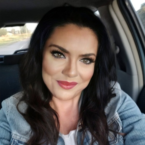 Profile Picture of Shawnta Whited (@rswhited0981) on Poshmark