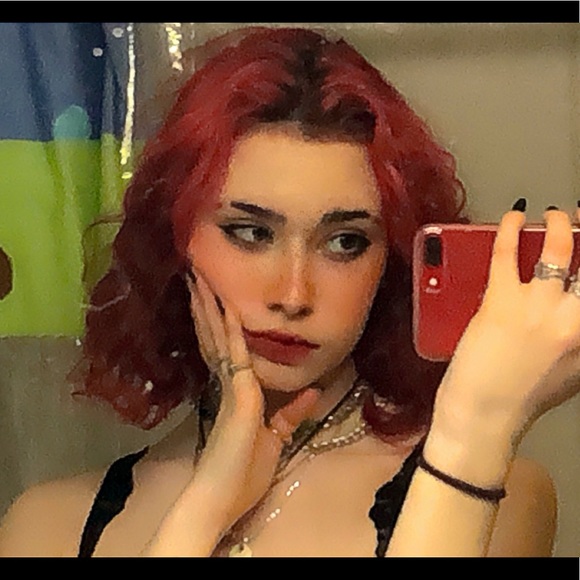 Profile Picture of Shae Stetzer (@shaestetzer) on Poshmark