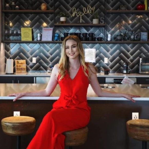 Profile Picture of Destiny Wilton (@defyingdest) on Poshmark