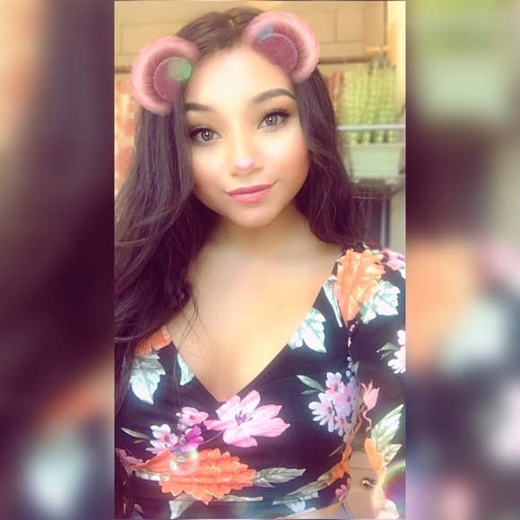 Profile Picture of Silvia Silvia (@silvia74) on Poshmark