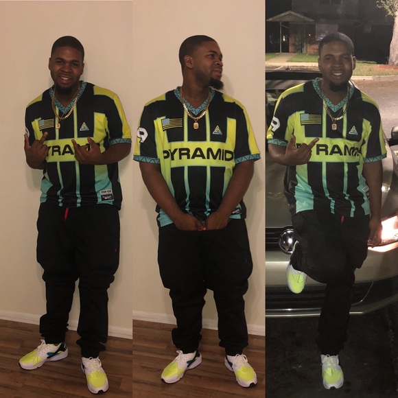 Profile Picture of Joe Varner (@blujoe) on Poshmark