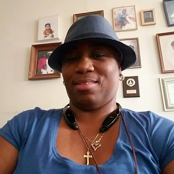 Profile Picture of Doris Guest (@dguest) on Poshmark