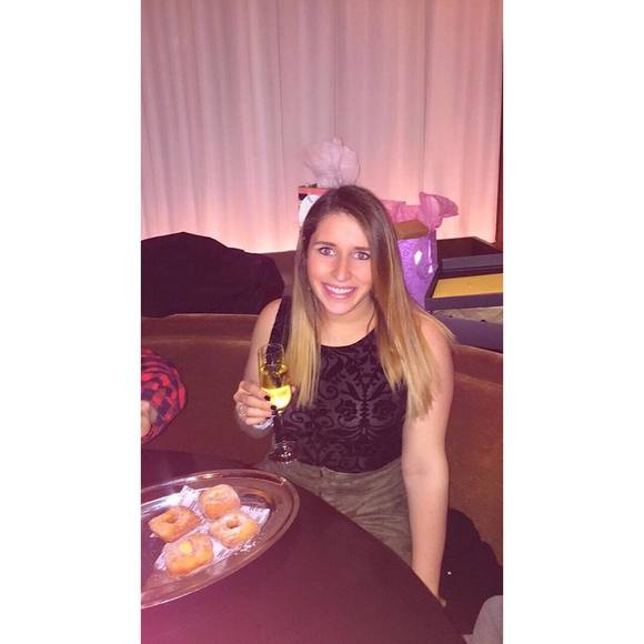 Profile Picture of Colleen Rynne (@rynne9) on Poshmark