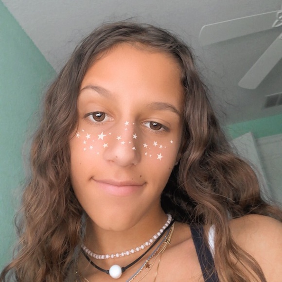 Profile Picture of Haley Engasser (@haleyeee) on Poshmark