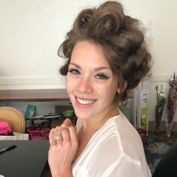 Profile Picture of Lauren Raynard (@laurenraynard) on Poshmark